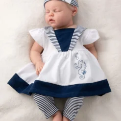 3tlg Set Kleid + Hose + Mütze Lieblingsstücke Kleider In Weiß Navy 13 3tlg Set Kleid + Hose + Mütze Lieblingsstücke Kleider In Weiß Navy -Günstiges Moden Zauber Geschäft baby sweets 3tlg set kleid hose mutze lieblingsstucke kleider in weiss navy 3 scaled