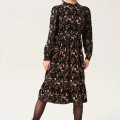 Garcia Kleid In Off Black -Günstiges Moden Zauber Geschäft garcia kleid in off black 3