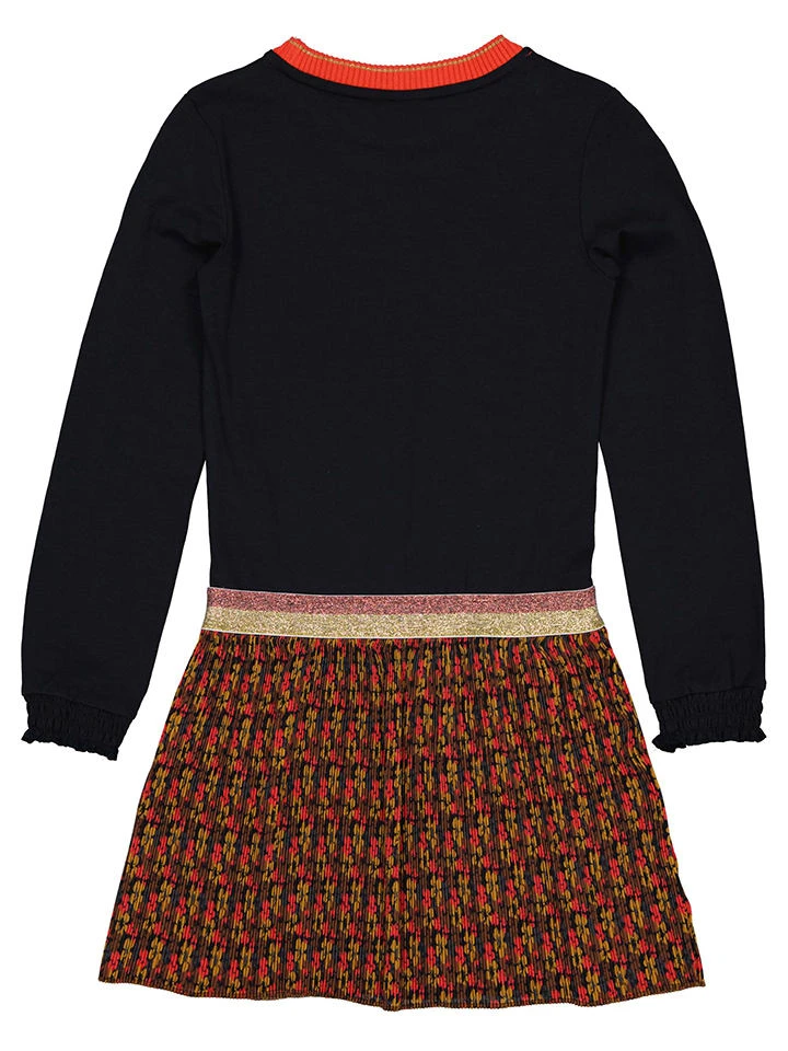 Kleid In Schwarz 4 Kleid In Schwarz – Bild 2