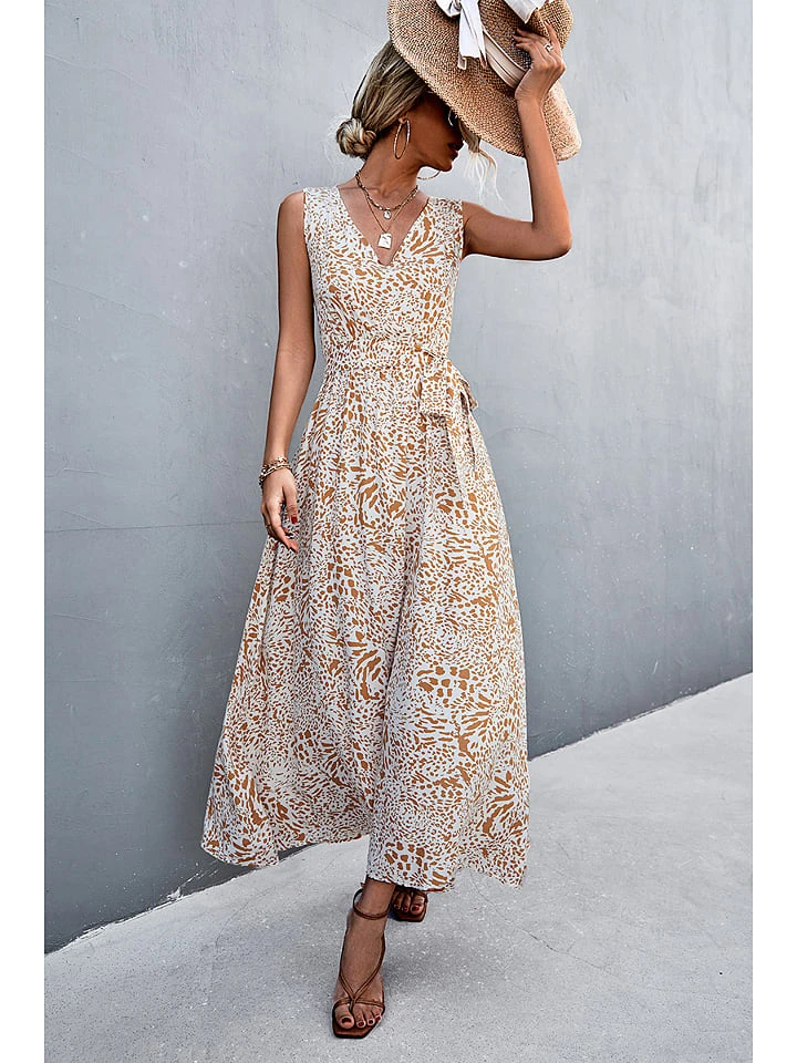 Kleid In Apricot 6 Kleid In Apricot – Bild 4