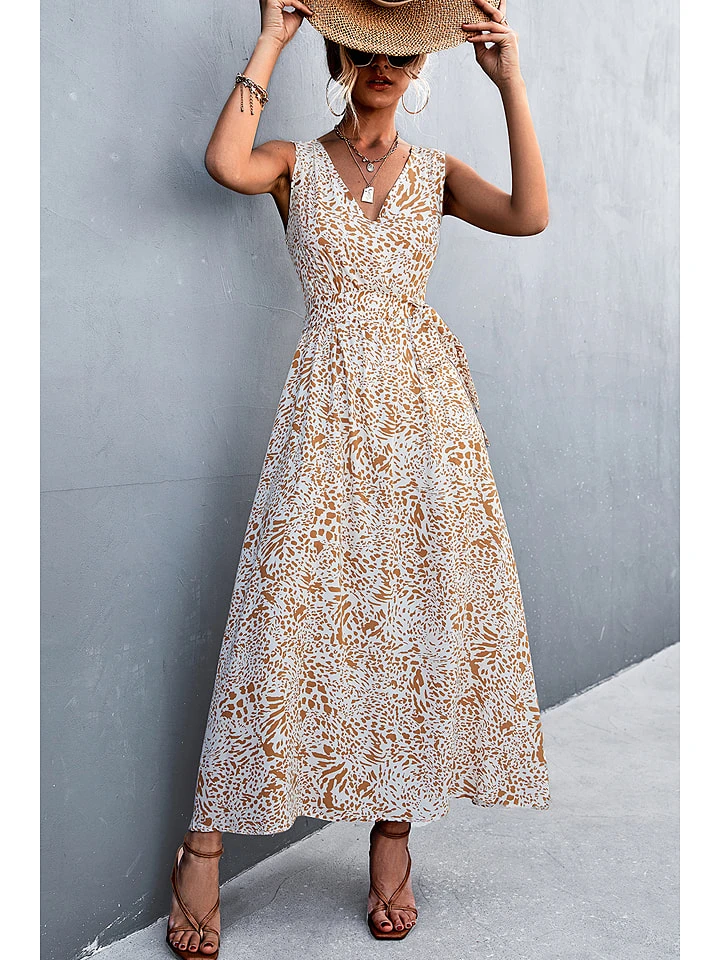 Kleid In Apricot 3 Kleid In Apricot