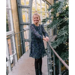 Vingino Kleid "Pelanne" In Schwarz/ Lila -Günstiges Moden Zauber Geschäft vingino kleid pelanne in schwarz lila 2